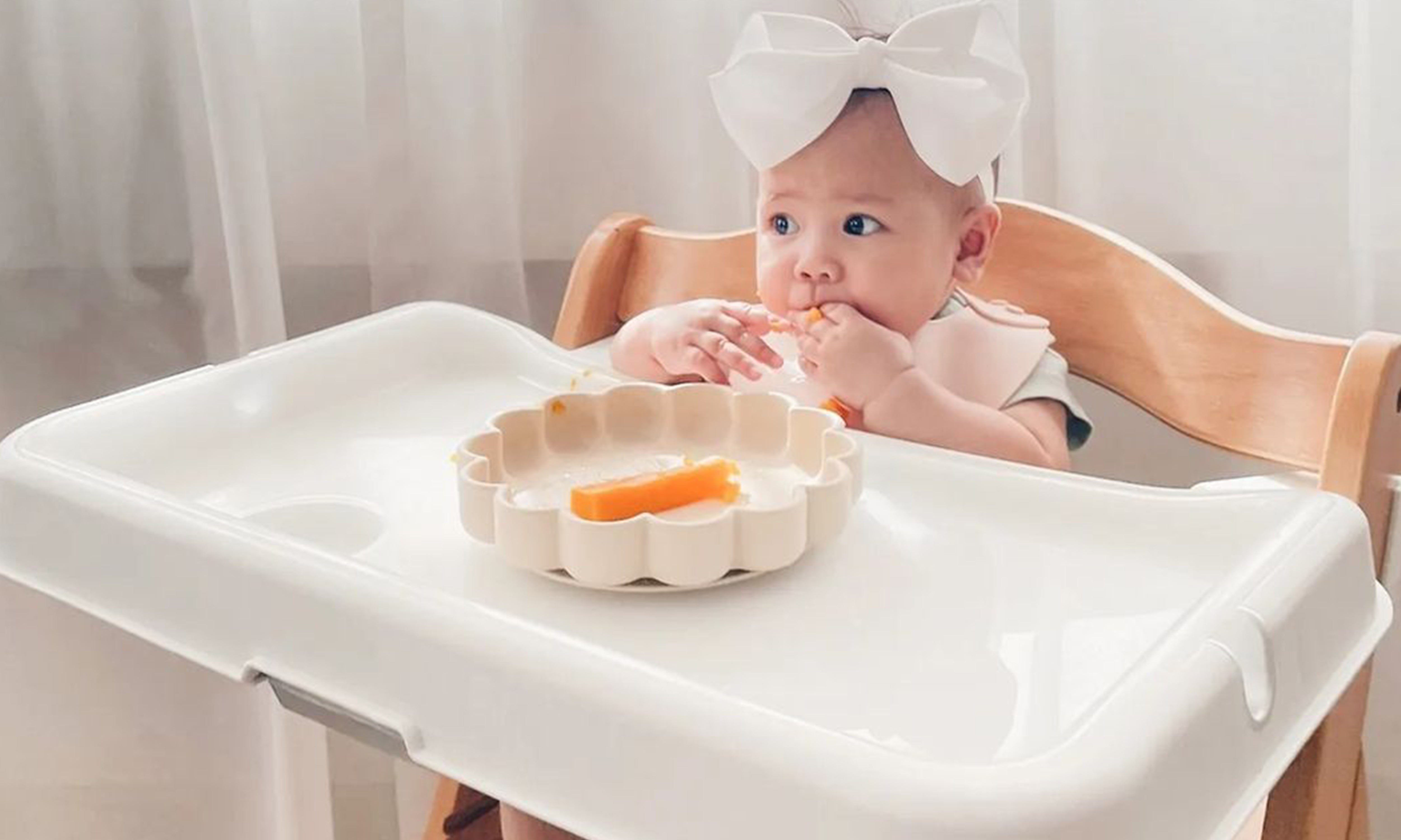 baby high chair feeding eating toddler