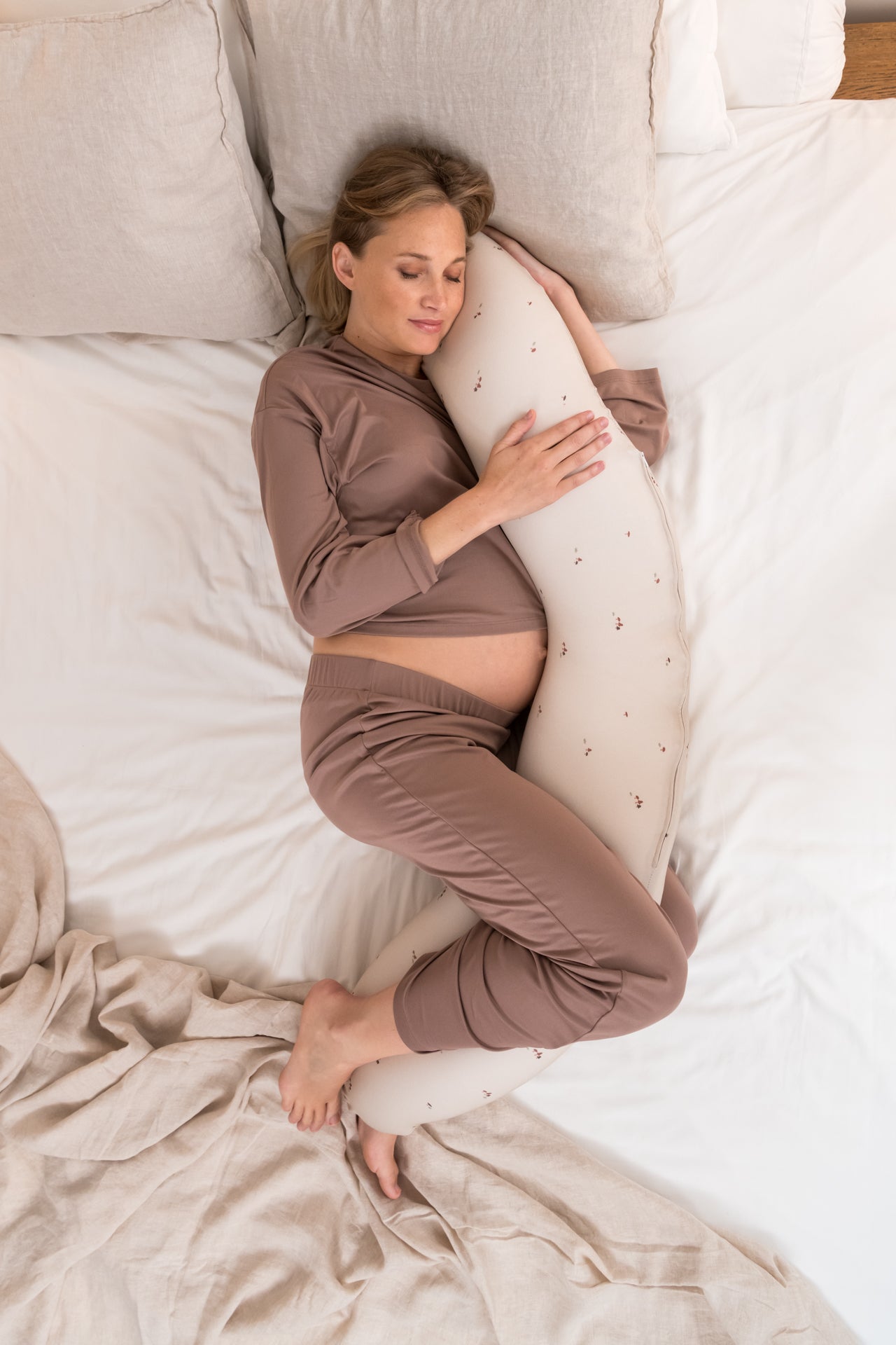 doomoo buddy 3-in-1 pregnancy pillow mushroom color_mushrooms