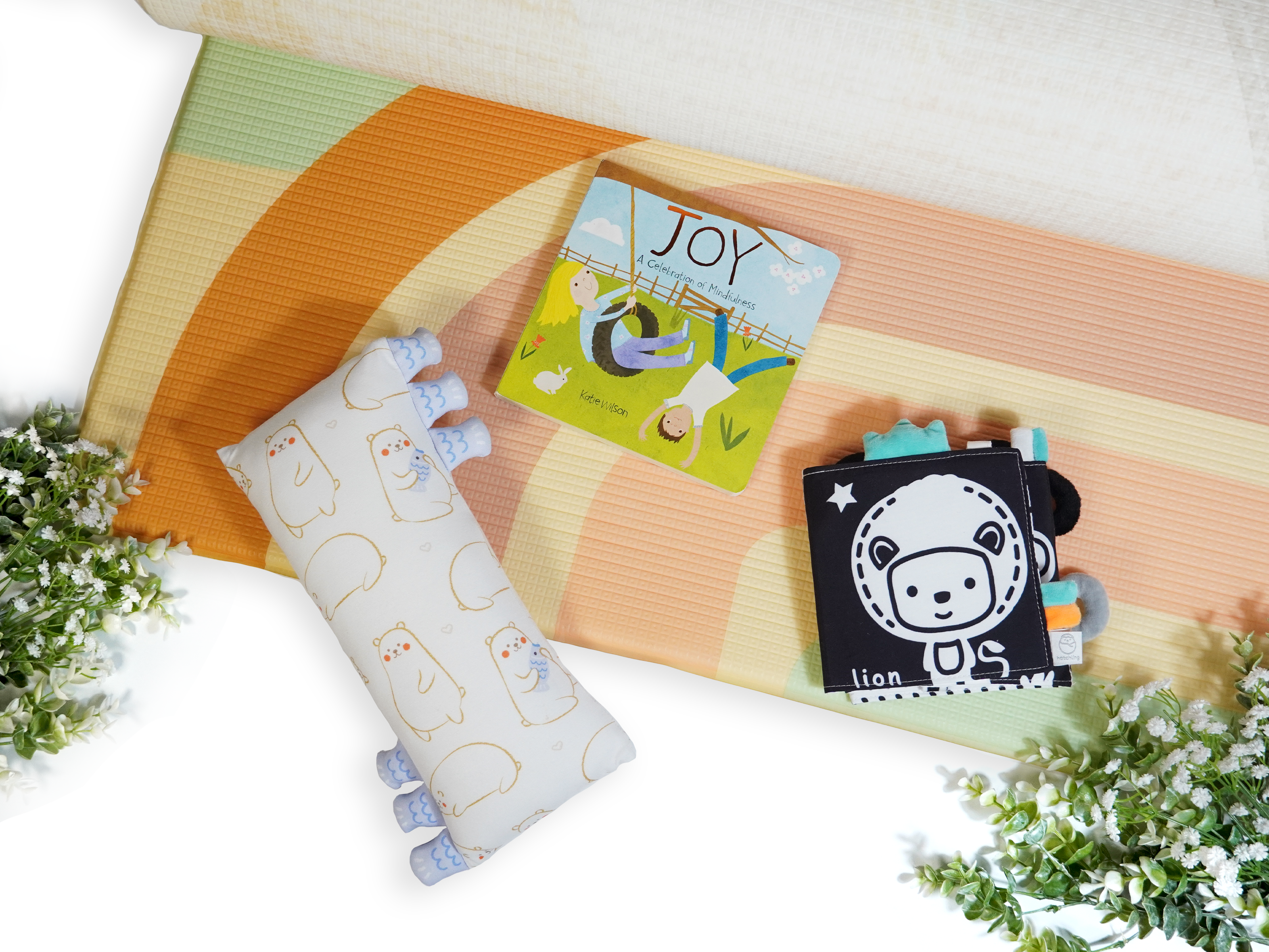 baby gift set for tummy time playmat