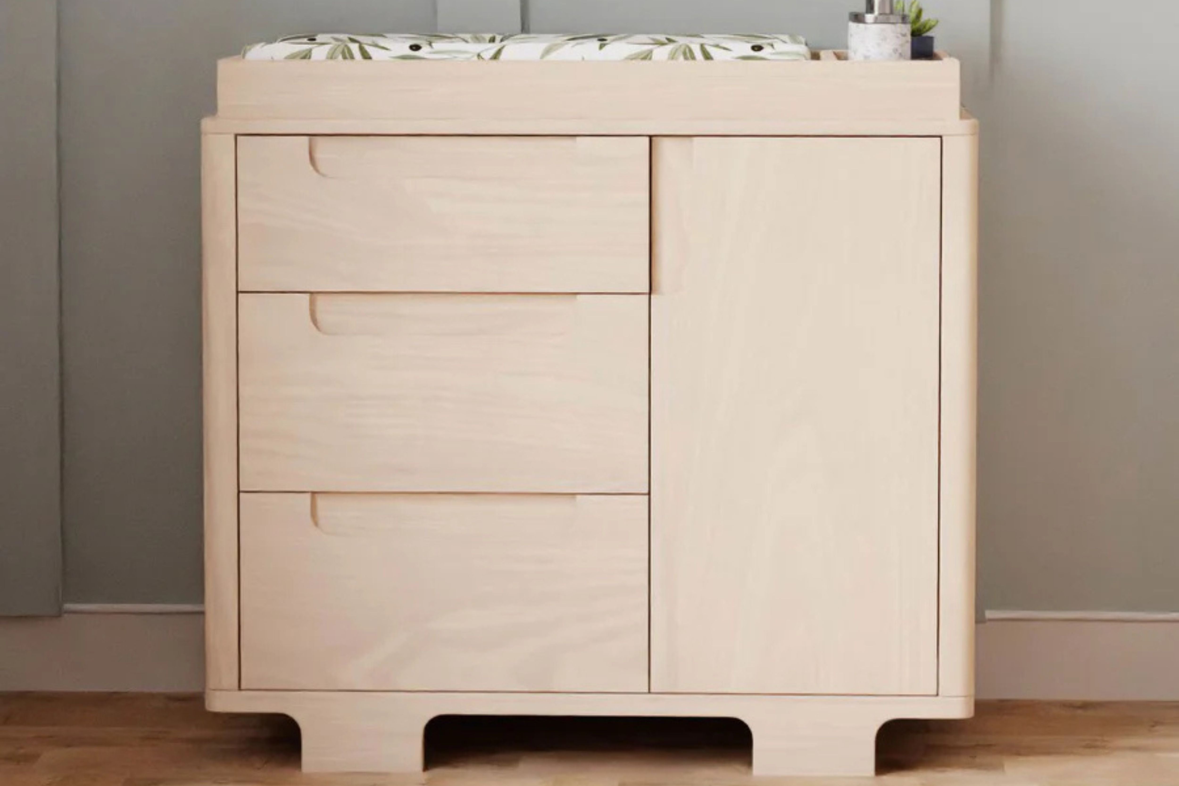 Babyletto Yuzu 3-Drawer Dresser Washedt#color_washed