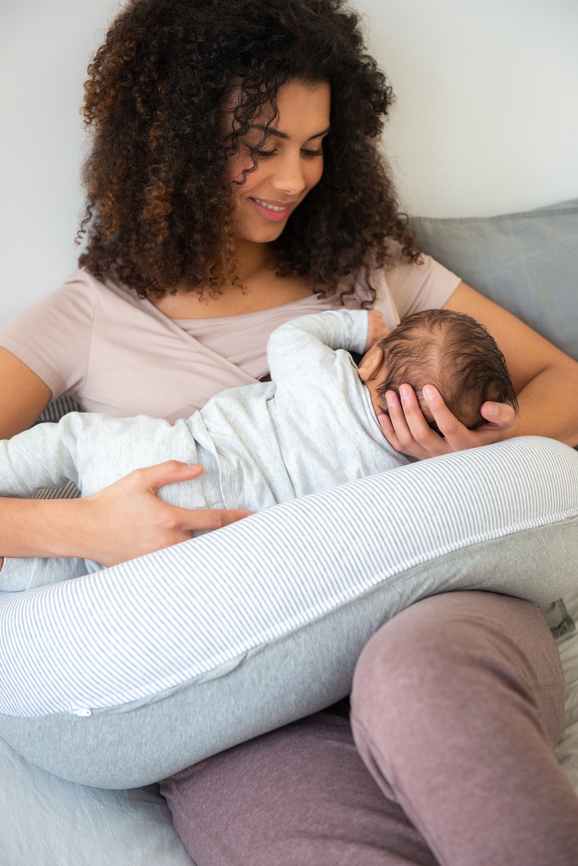 doomoo buddy 3-in-1 pregnancy pillow classic grey color_classic-grey