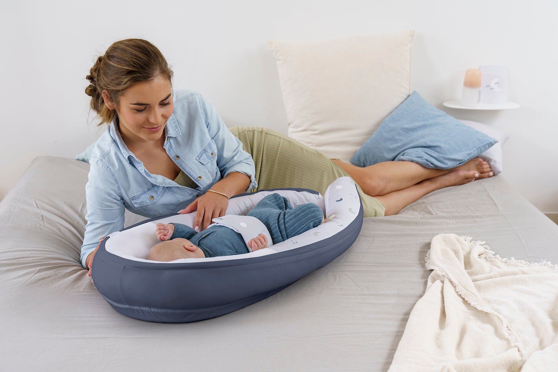 doomoo cocoon organic cotton babynest blue grey moon color_blue-grey-moon
