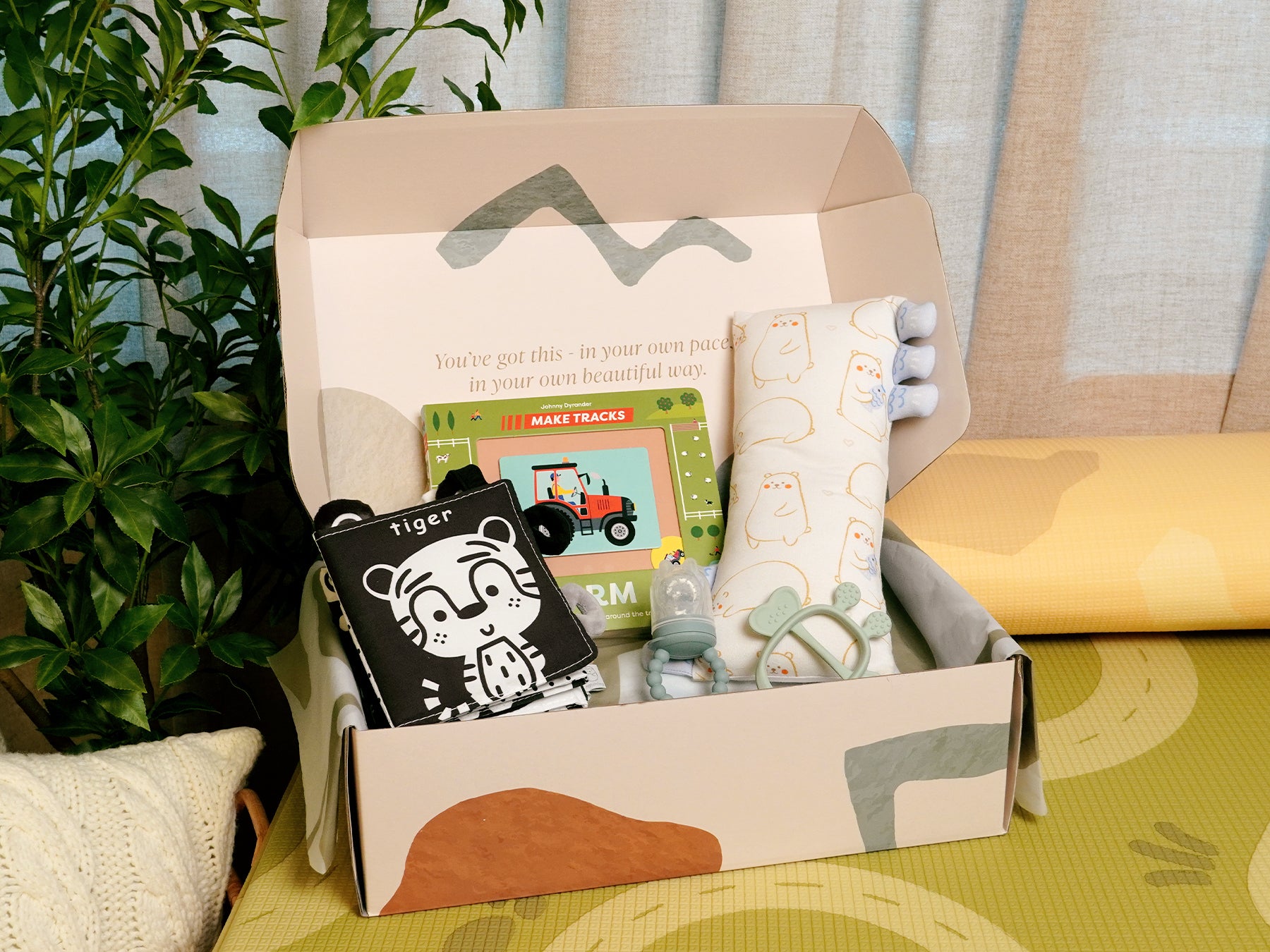 baby gift set for tummy time large playmat