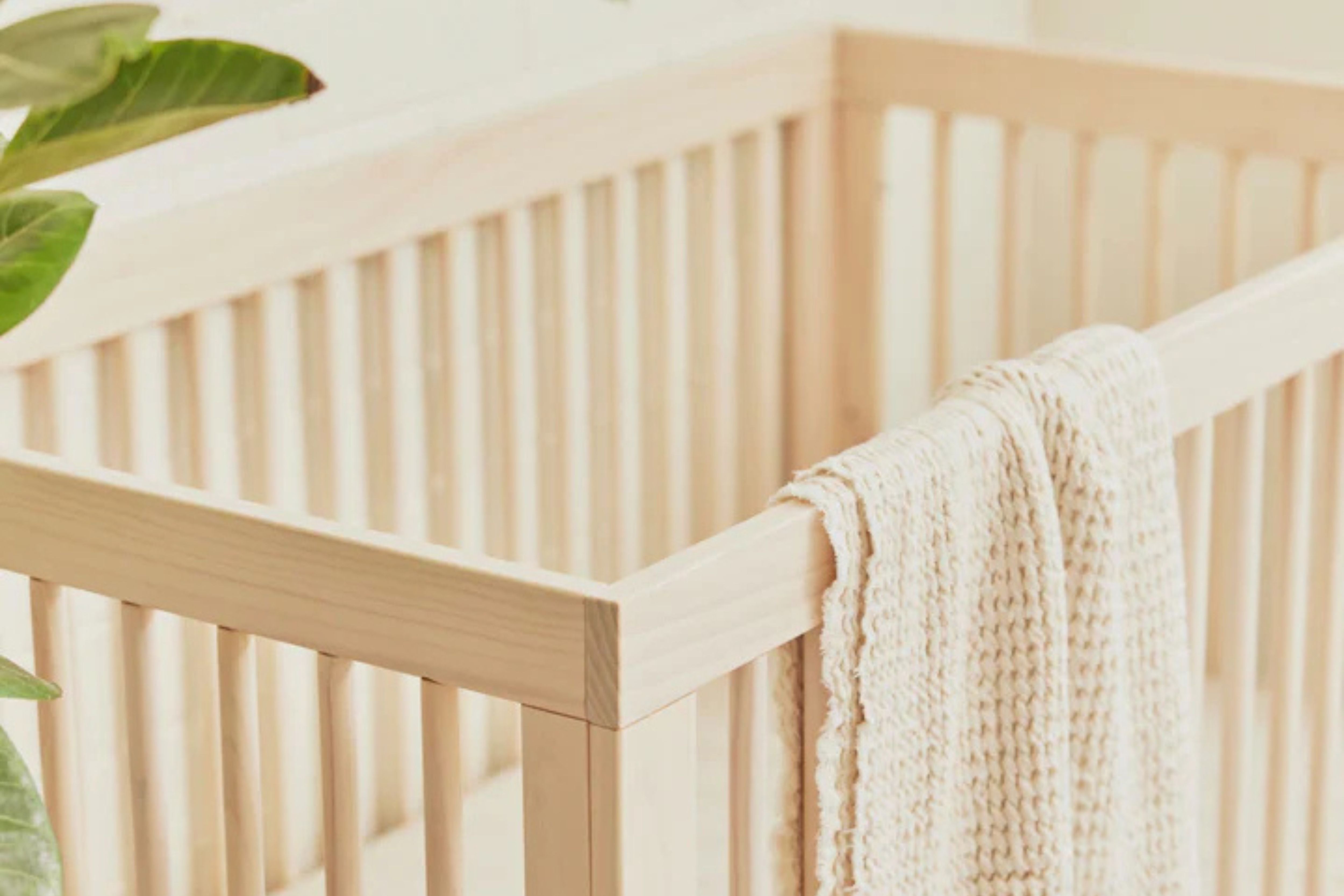 babyletto hudson crib washed#color_washed-natural