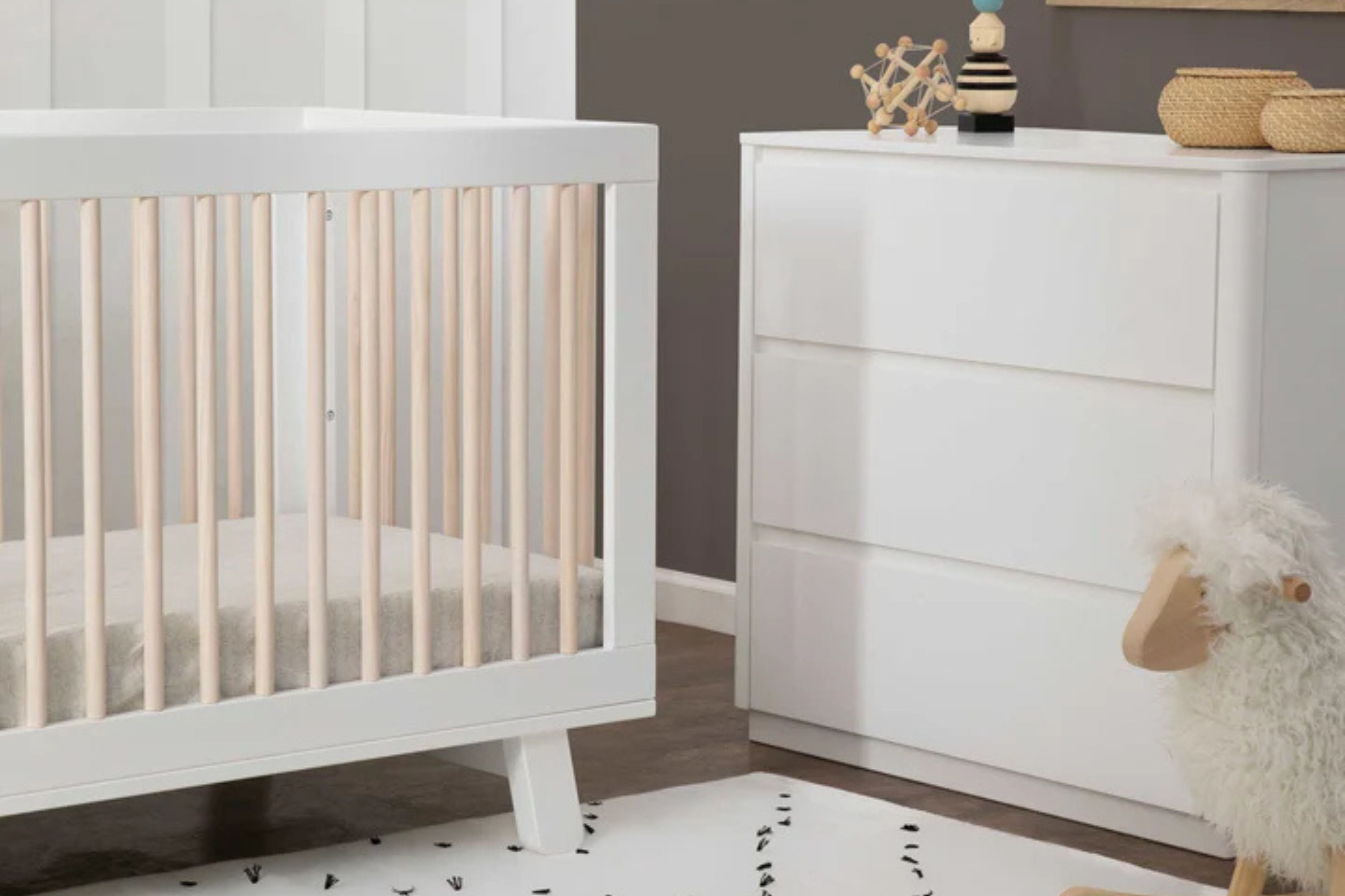 babyletto hudson crib white washed#color_white-and-washed
