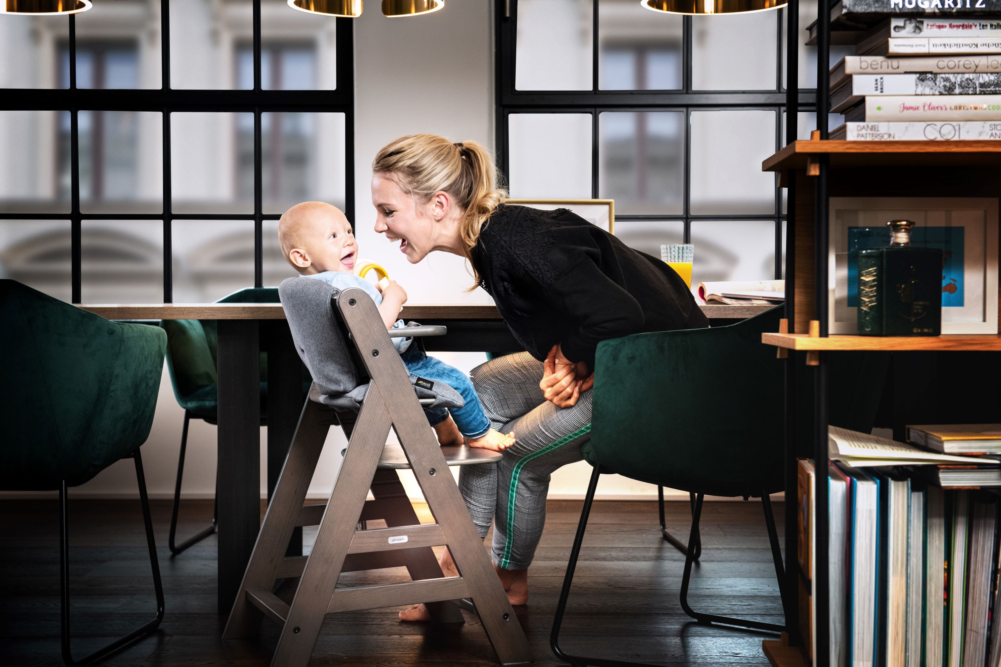 hauck alpha high chair charcoal