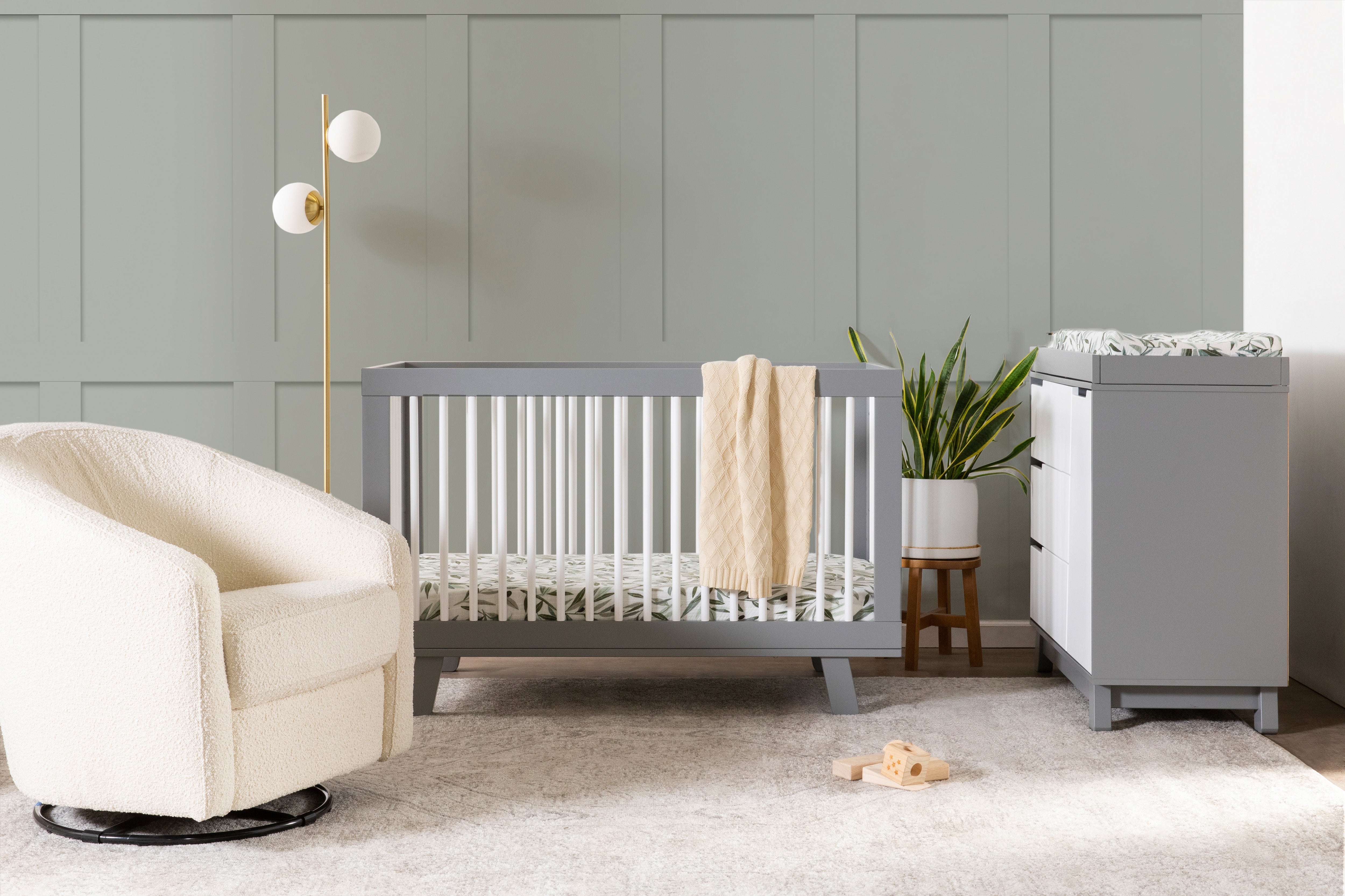 babyletto hudson crib grey white#color_grey-and-white