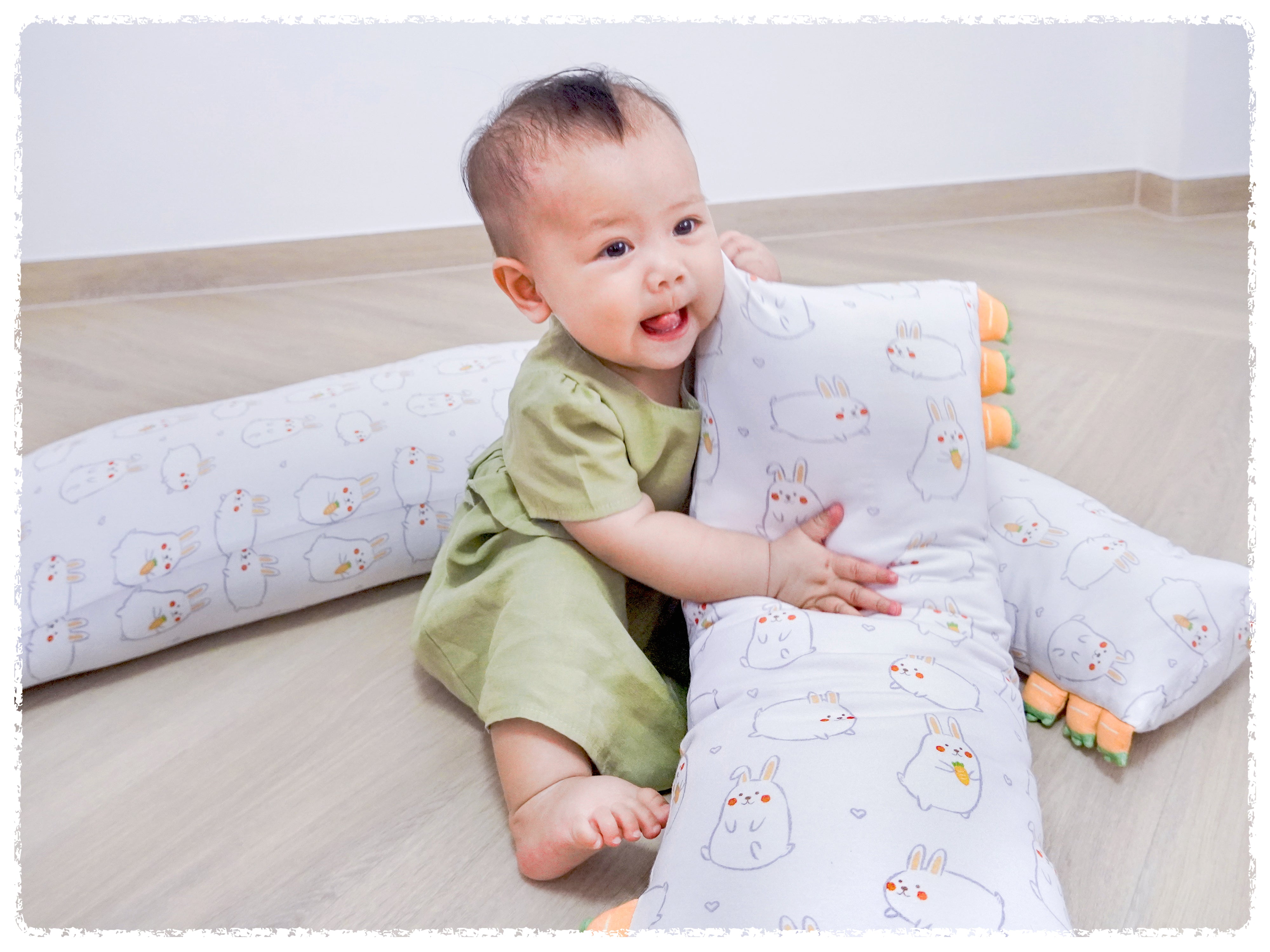 baby hugging cho pillow momo bunny